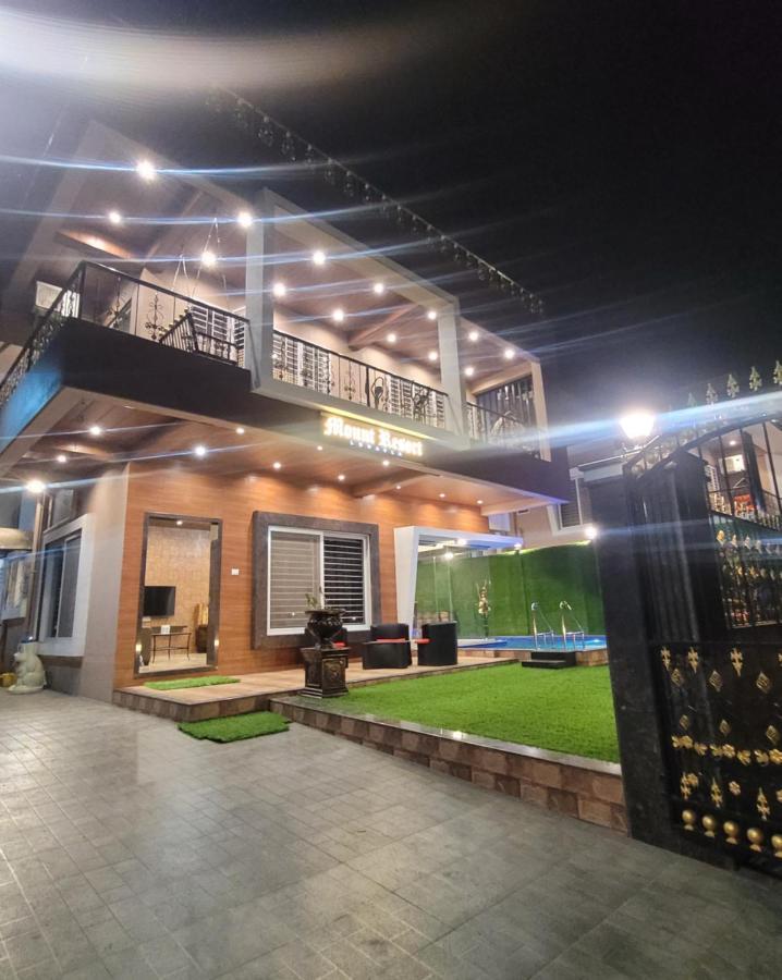 Mount Resorts Lonavala 5 Bhk Luxurious Villa With Private Pool And Full Size Cricket Football Turf Εξωτερικό φωτογραφία