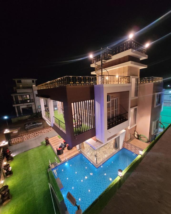Mount Resorts Lonavala 5 Bhk Luxurious Villa With Private Pool And Full Size Cricket Football Turf Εξωτερικό φωτογραφία
