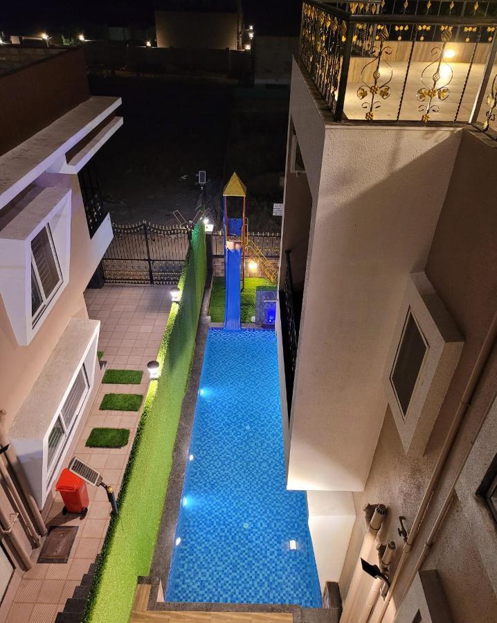 Mount Resorts Lonavala 5 Bhk Luxurious Villa With Private Pool And Full Size Cricket Football Turf Εξωτερικό φωτογραφία