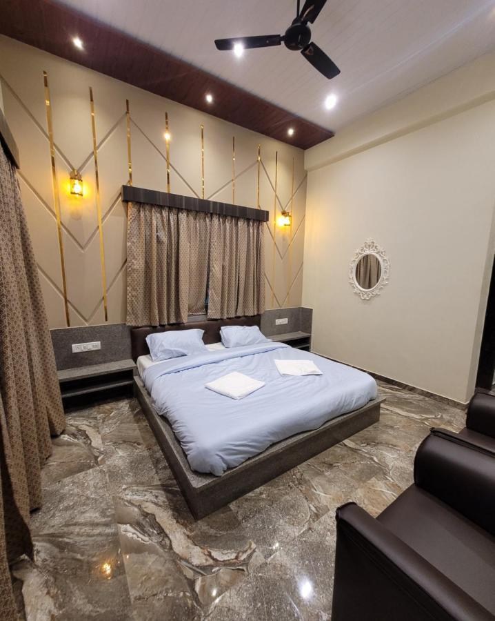 Mount Resorts Lonavala 5 Bhk Luxurious Villa With Private Pool And Full Size Cricket Football Turf Εξωτερικό φωτογραφία